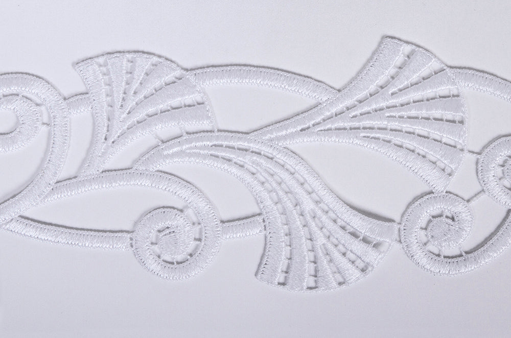 Beverley lace pair White , 9cm x 50cm